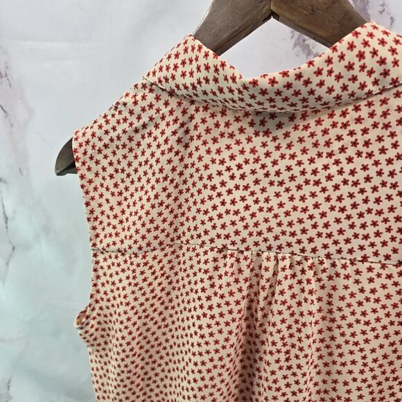 CAbi Shirt Womens Small Red White Floral Tank Blouse Blossom Button 3982 - Picture 6 of 10